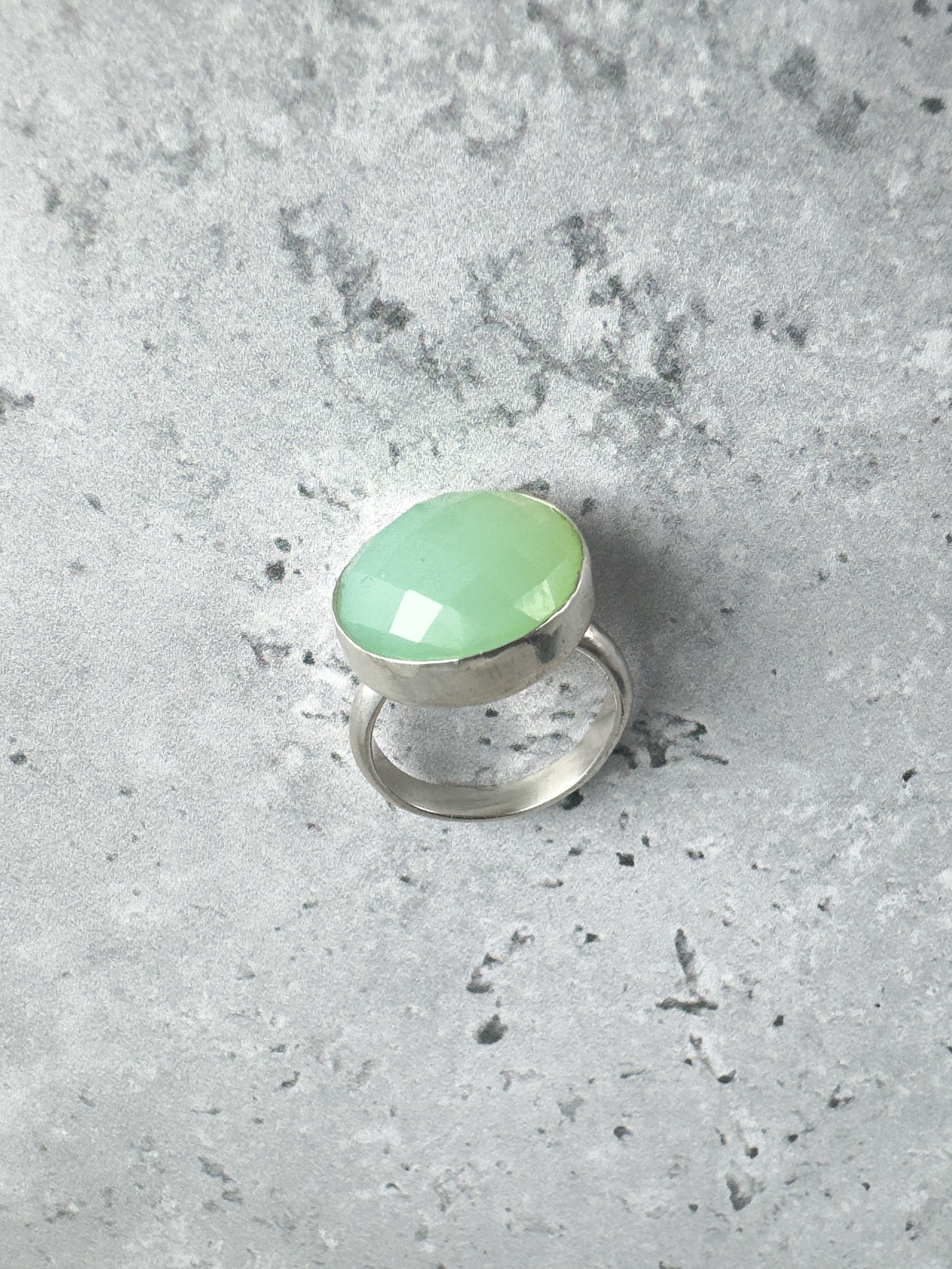 Chunky Chrysoprase Ring - Size 6.25